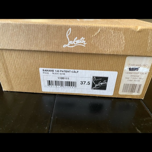 Pair of Christian Louboutin Banane 140 patent in nude. - Picture 7 of 8